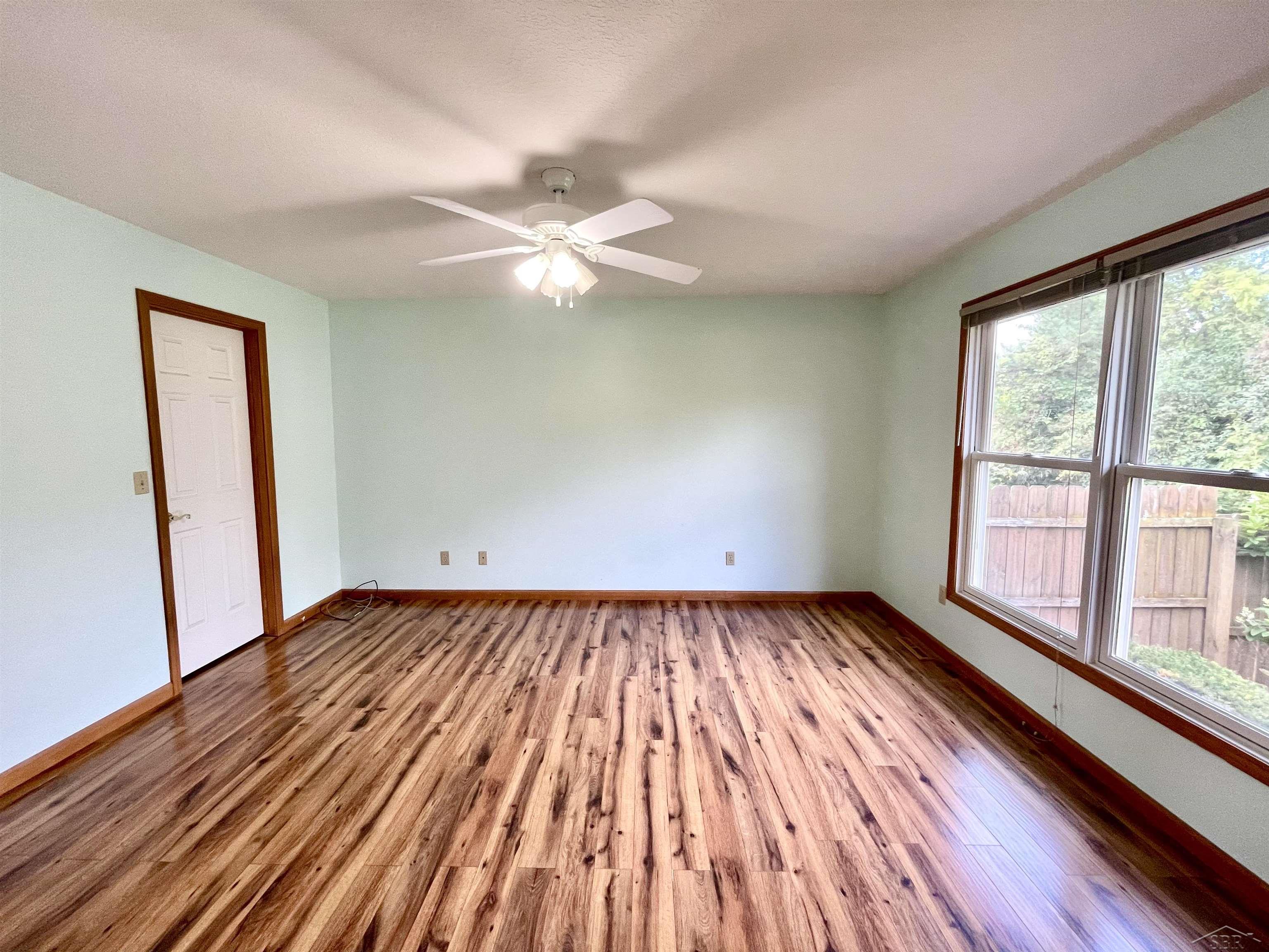 3393 Hackett Road Saginaw, MI 48603 - Photo 11 of 36 50086097-11.JPG