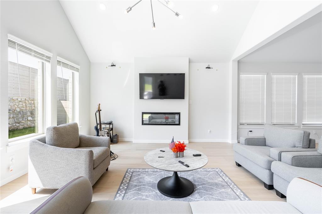 3705 Solstice Road McKinney, TX 75071 - Photo 7 of 37