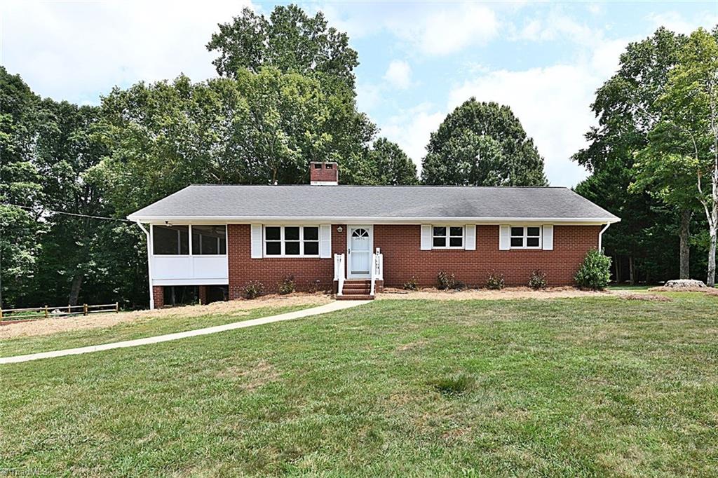 3691 Community Church Road Pfafftown, NC 27040 - Photo 2 of 34 Gallery Image 2
