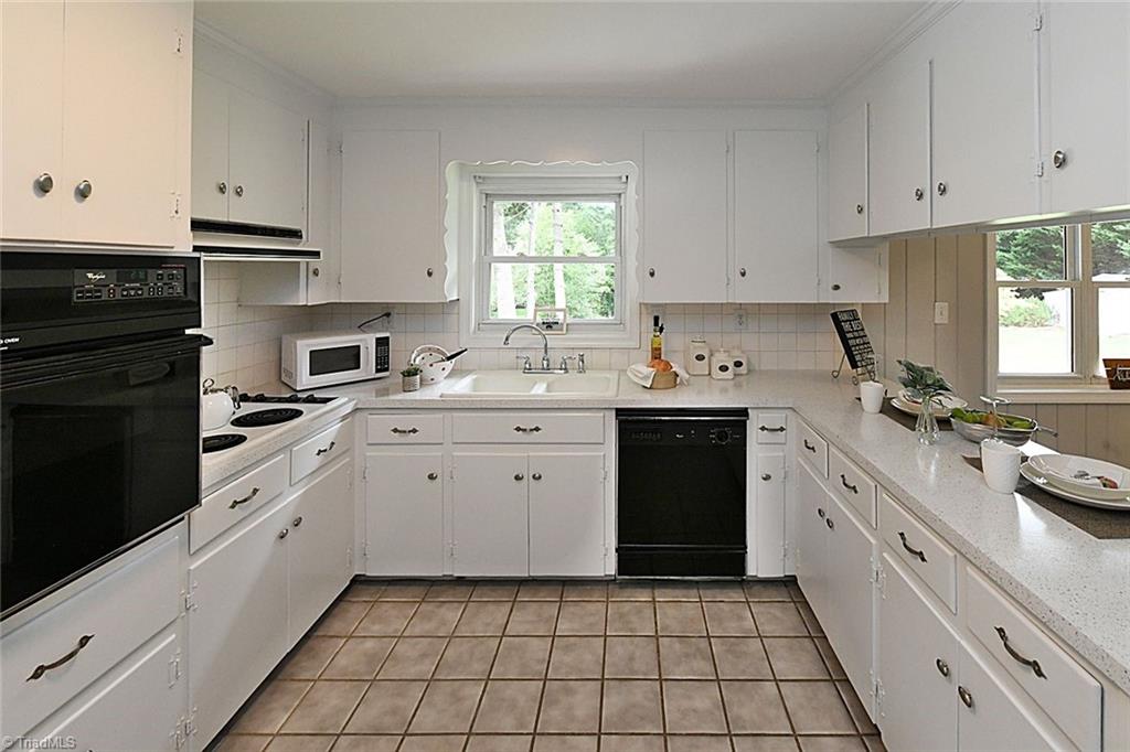 3691 Community Church Road Pfafftown, NC 27040 - Photo 19 of 34 Gallery Image 19