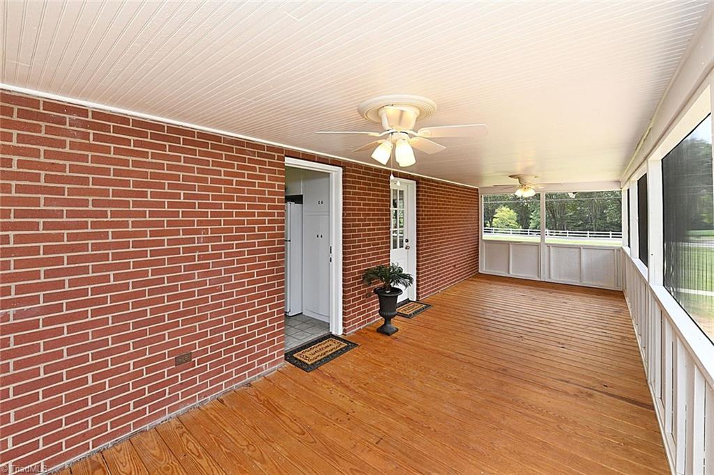 3691 Community Church Road Pfafftown, NC 27040 - Photo 5 of 34 Gallery Image 5