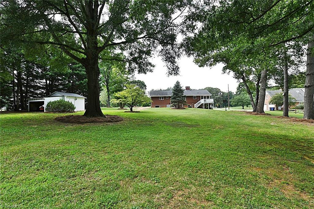 3691 Community Church Road Pfafftown, NC 27040 - Photo 9 of 34 Gallery Image 9