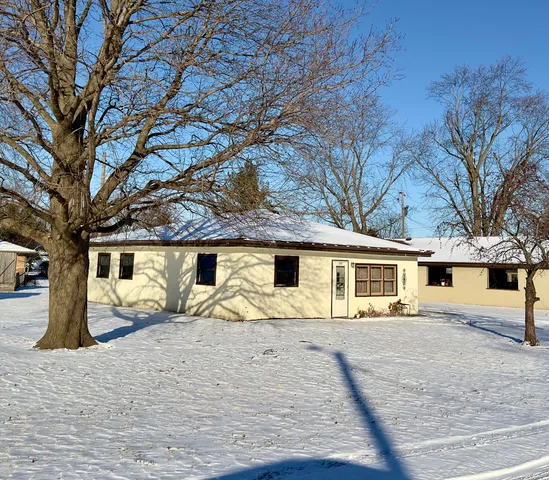 $144,000 | 3330 Airport Road, LaSalle, IL 61301