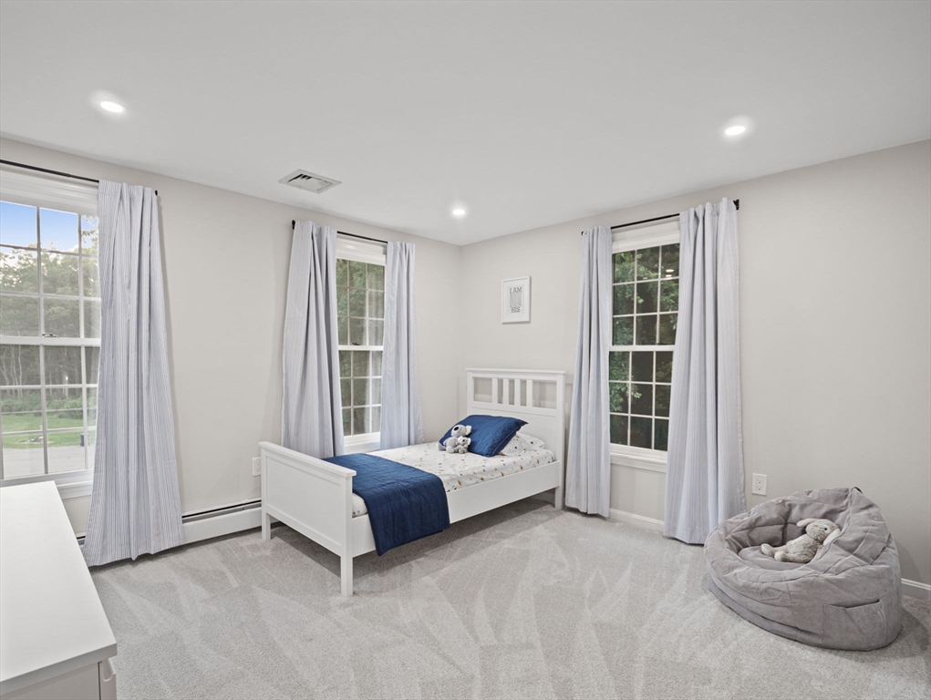 155 Heather Road Dracut, MA 01826 - Photo 27 of 39 Gallery Image 27