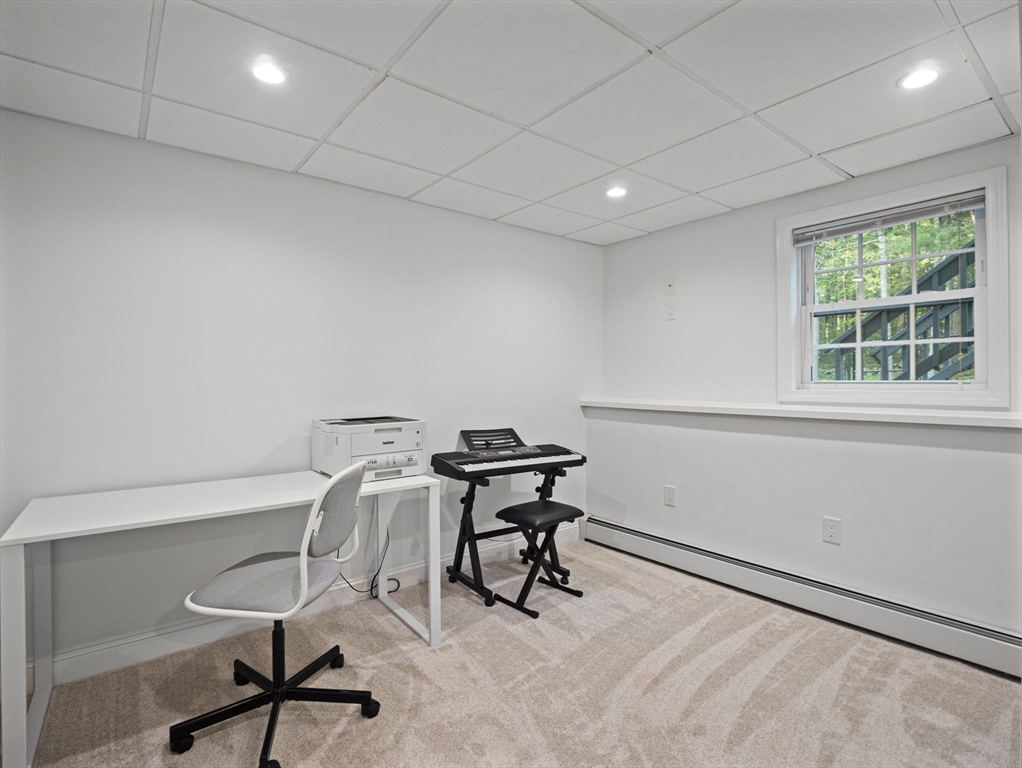 155 Heather Road Dracut, MA 01826 - Photo 29 of 39 Gallery Image 29