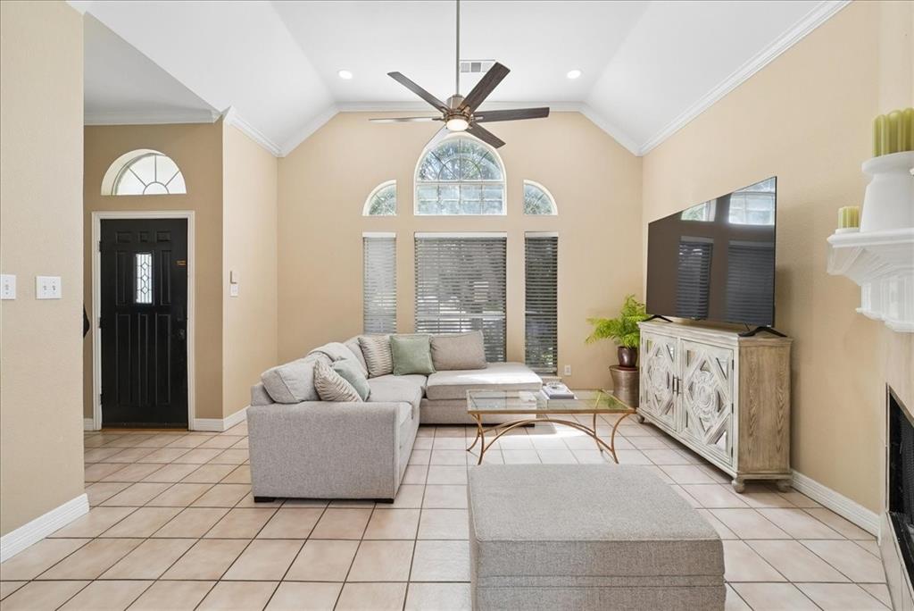 3173 Riverside Drive Carrollton, TX 75007 - Photo 4 of 31