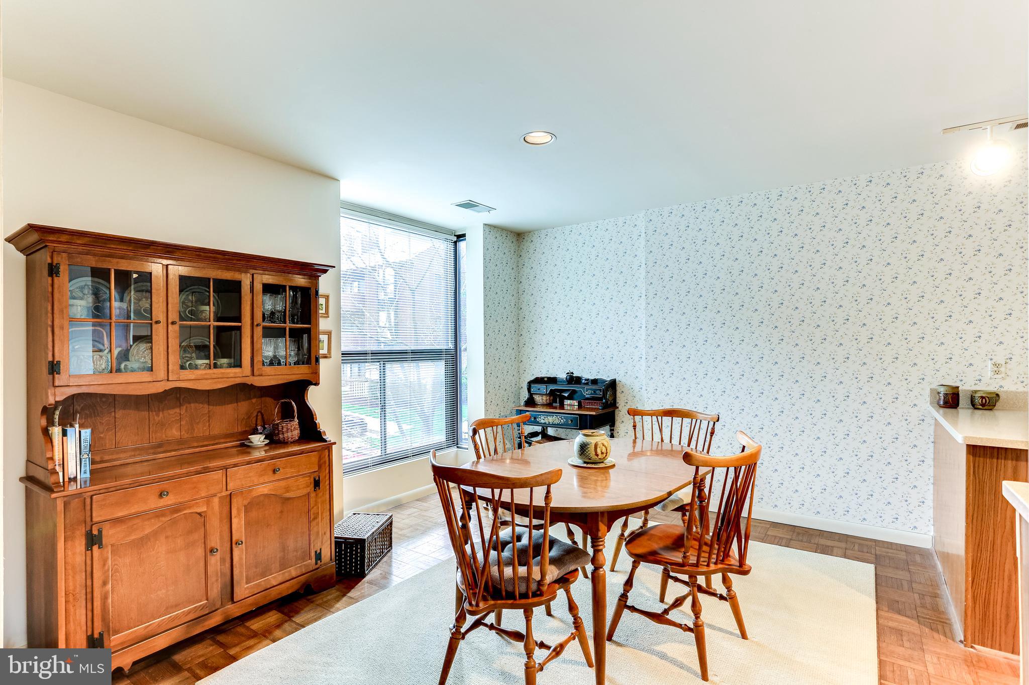 5552 Vantage Point Road Columbia, MD 21044 - Photo 7 of 32 Dining room