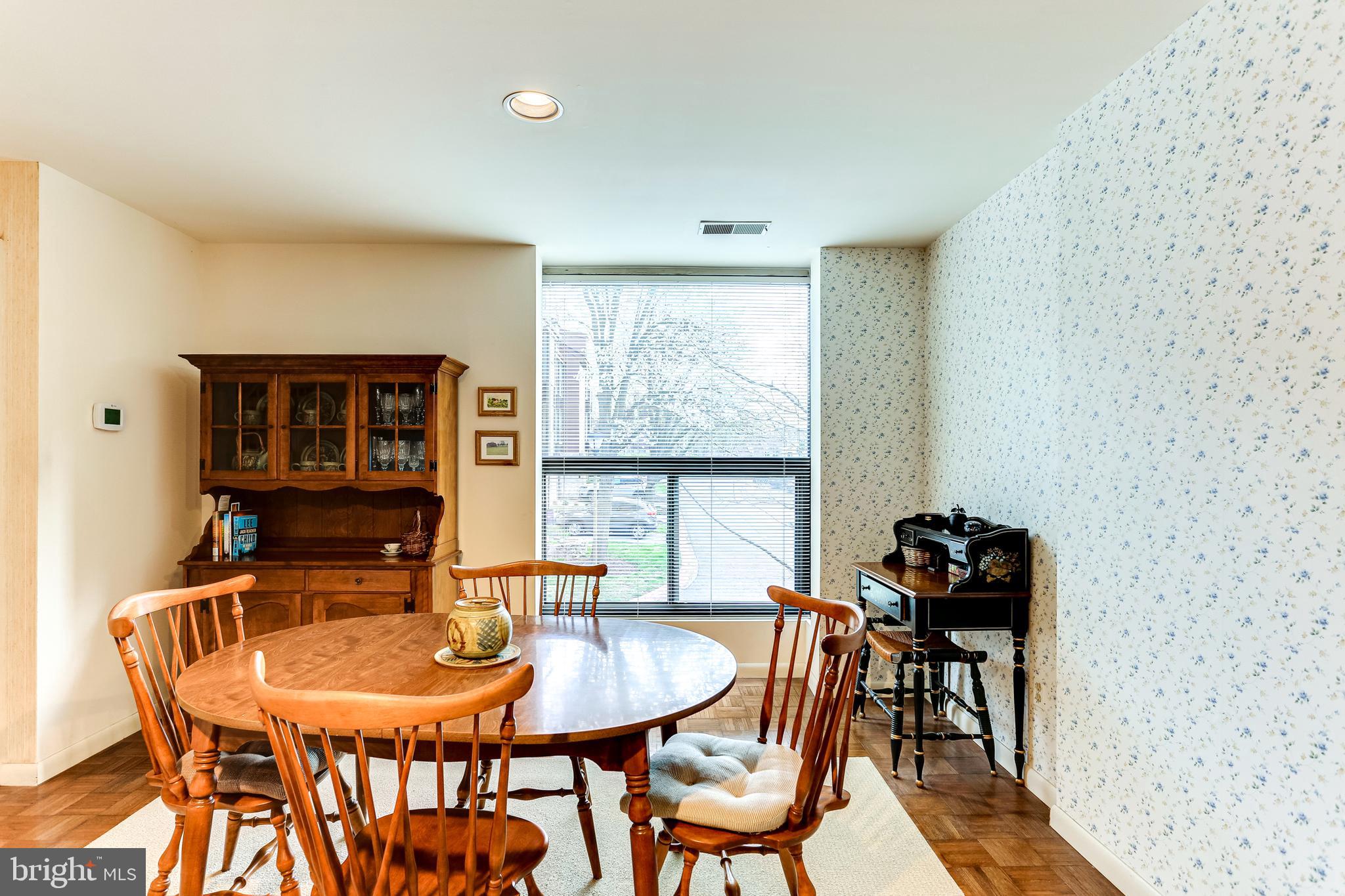5552 Vantage Point Road Columbia, MD 21044 - Photo 8 of 32 Dining room