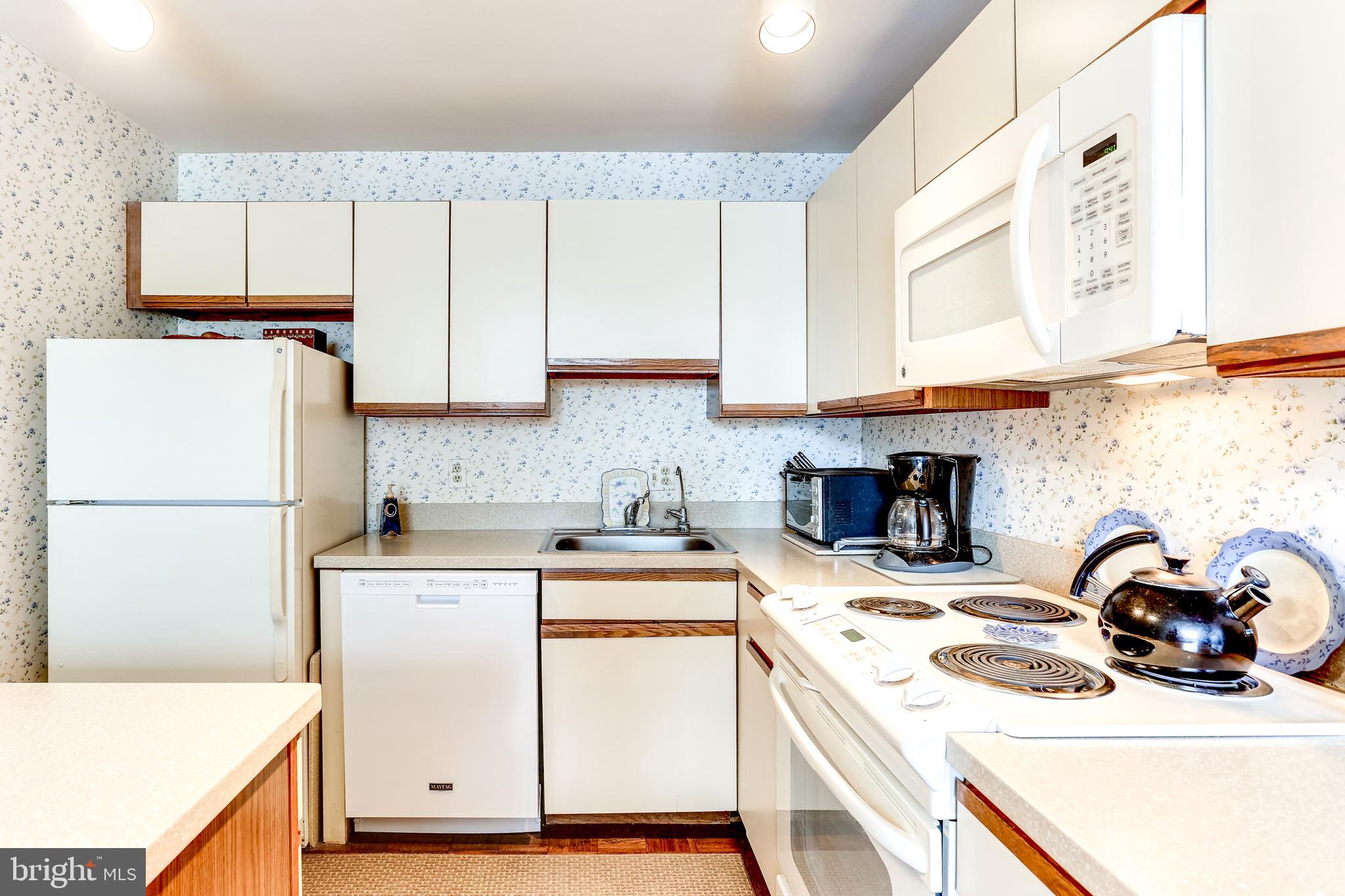 5552 Vantage Point Road Columbia, MD 21044 - Photo 10 of 32 Kitchen