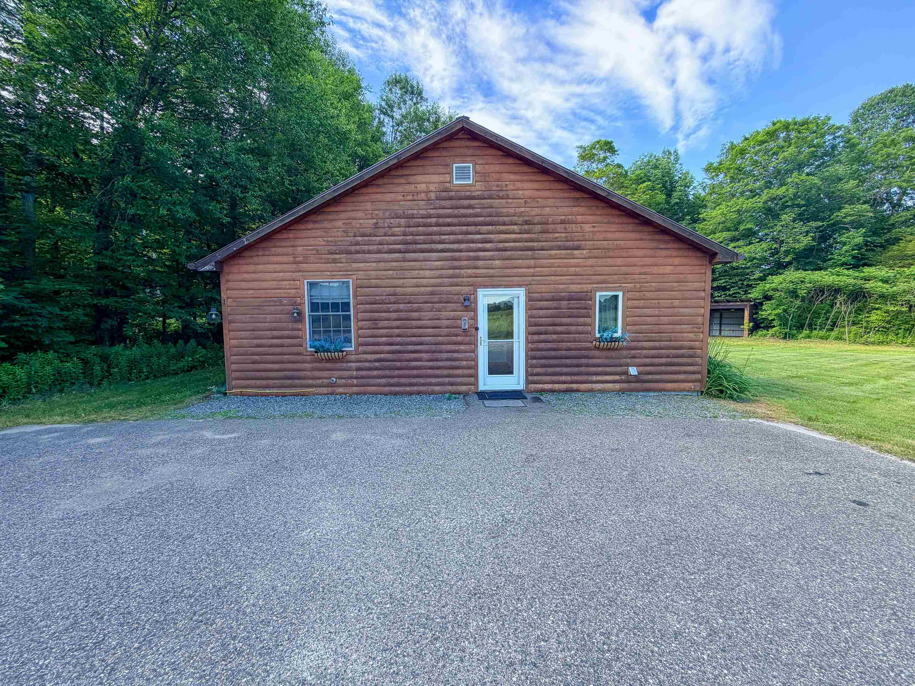 7 Haneys Way Bath, NH 03740 - Photo 2 of 38
