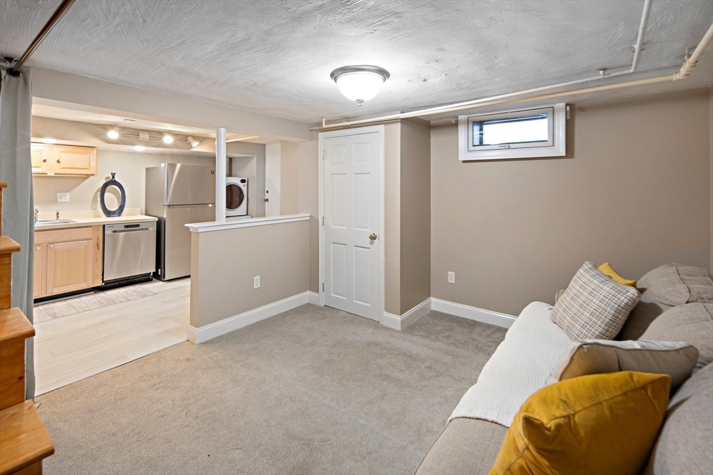 28 Ridge Street Arlington, MA 02474 - Photo 18 of 26