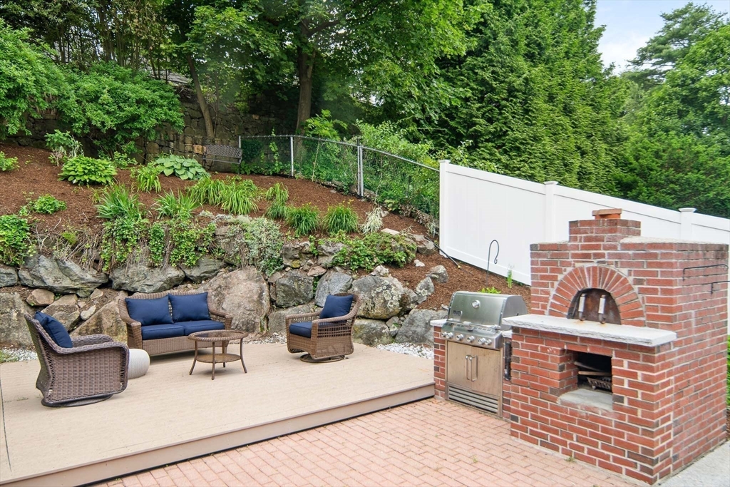 28 Ridge Street Arlington, MA 02474 - Photo 21 of 26