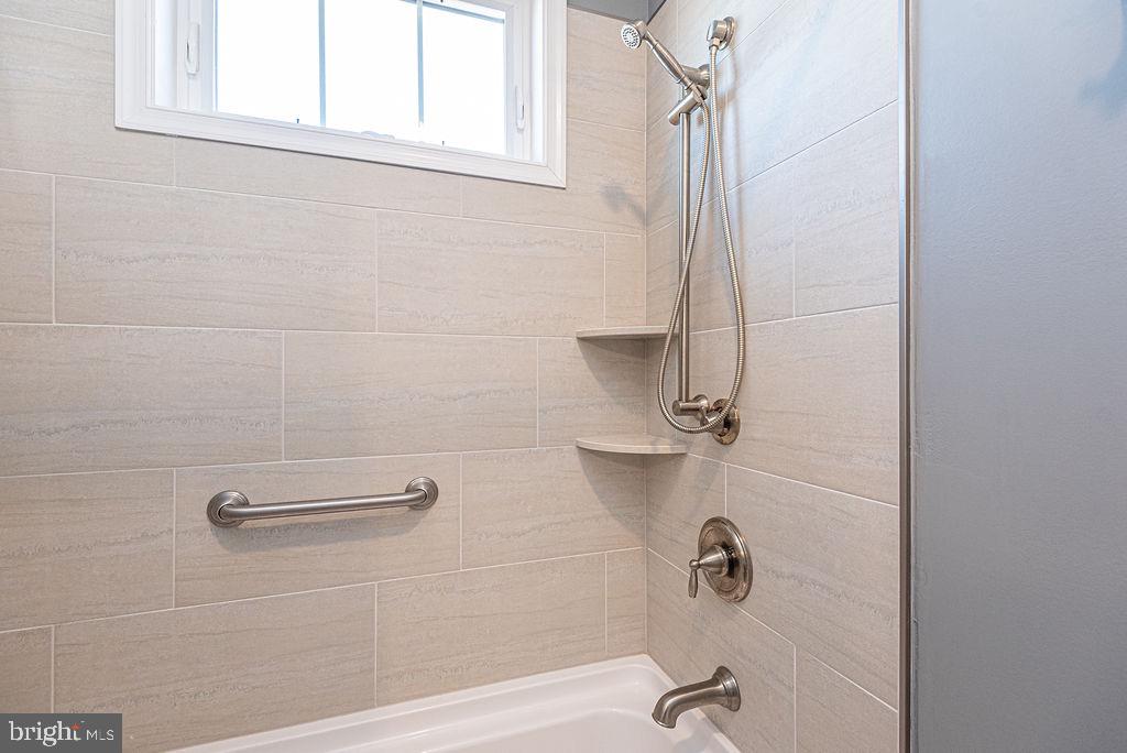 11910 Back Creek Road Bishopville, MD 21813 - Photo 42 of 94 Tile Surround