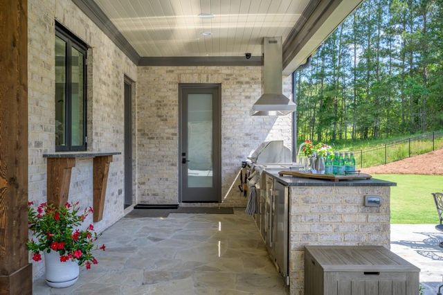 a view of a entryway door of the house