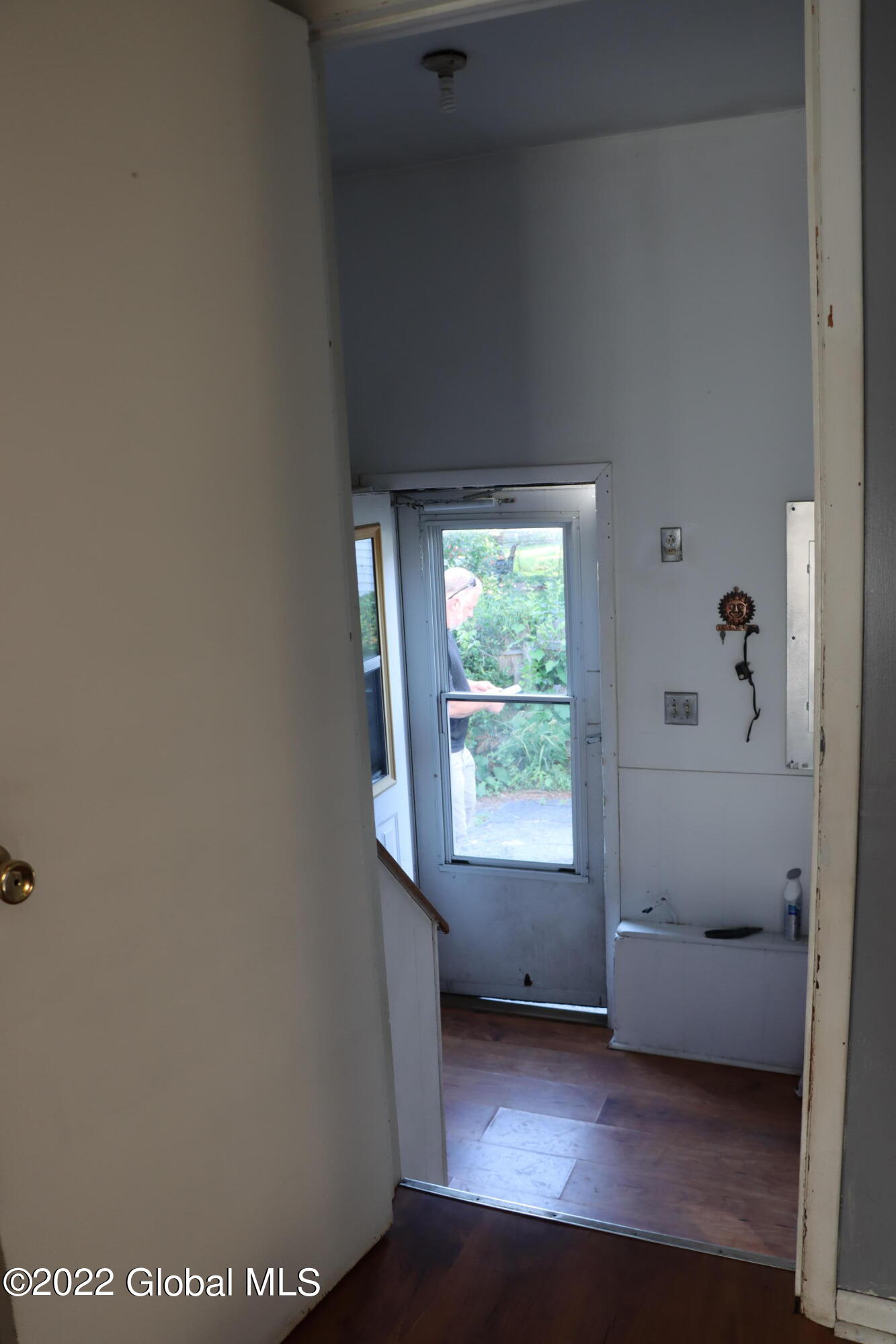 4 Crestone Road Colonie, NY 12205 - Photo 17 of 21 sideentry