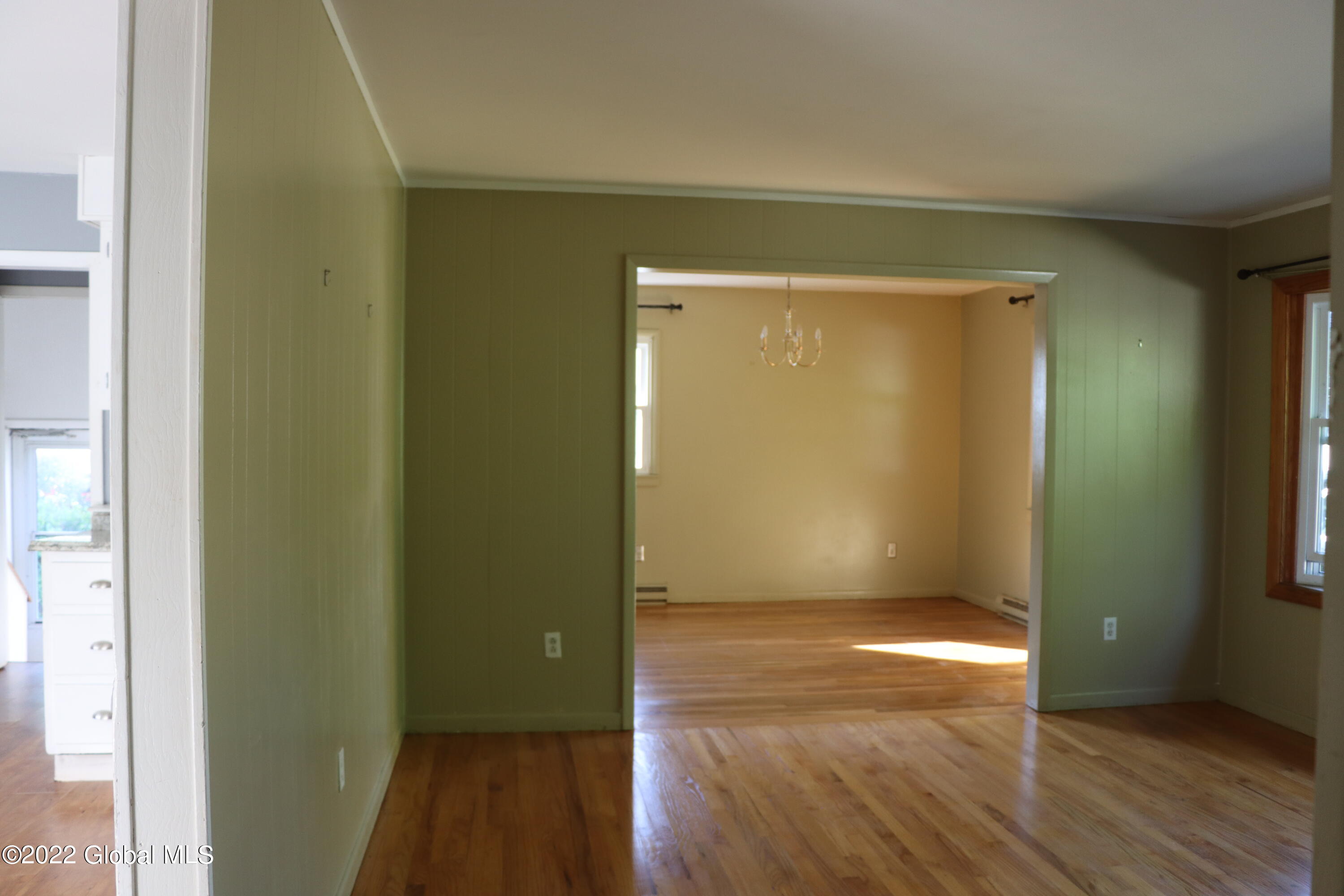 4 Crestone Road Colonie, NY 12205 - Photo 7 of 21 livingbright