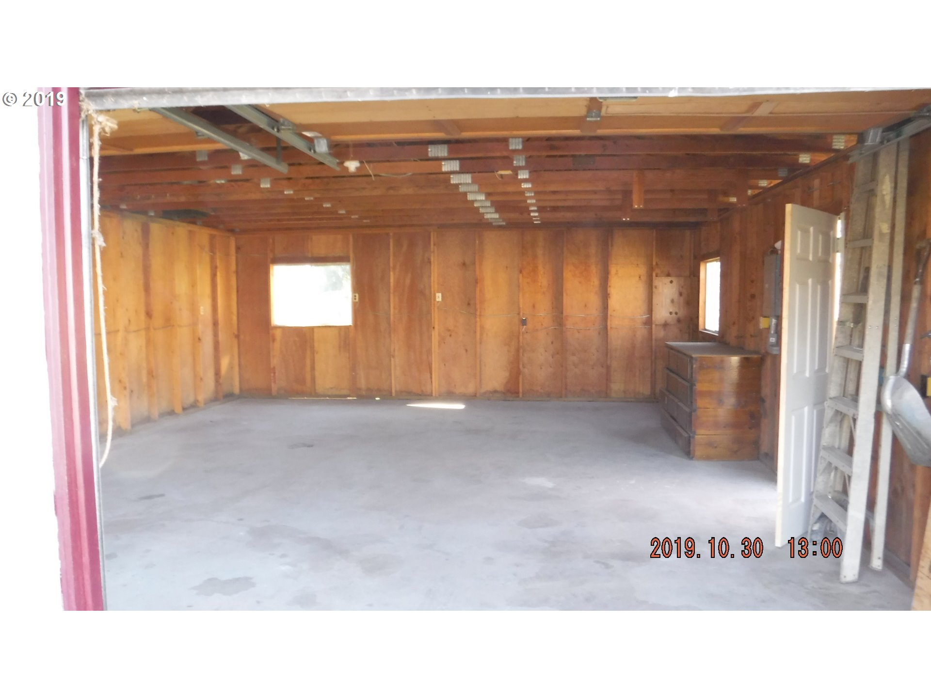 76390 River Road Oakridge, OR 97463 - Photo 3 of 10