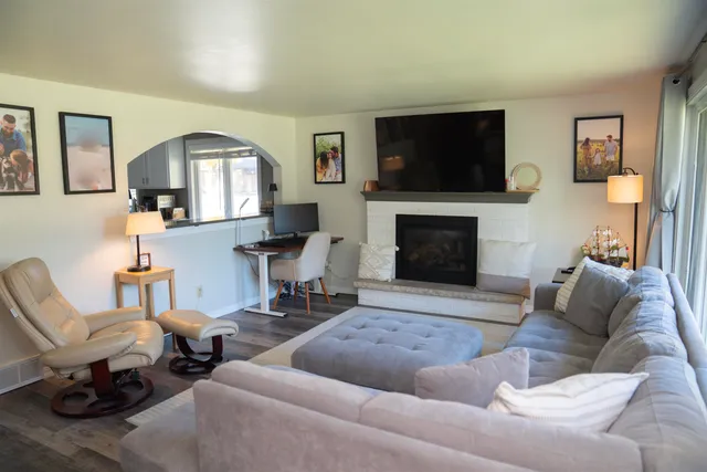 $329,900 | 3610 Sunnyslope Street, Green Bay, WI 54301