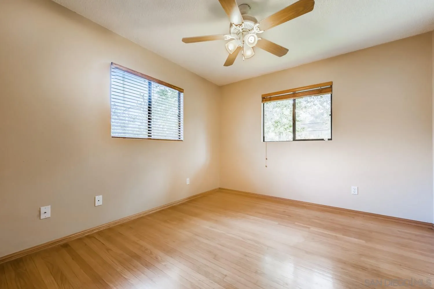 13519 East Lakeview Road Lakeside, CA 92040 - Photo 16 of 28 Gallery Image 16