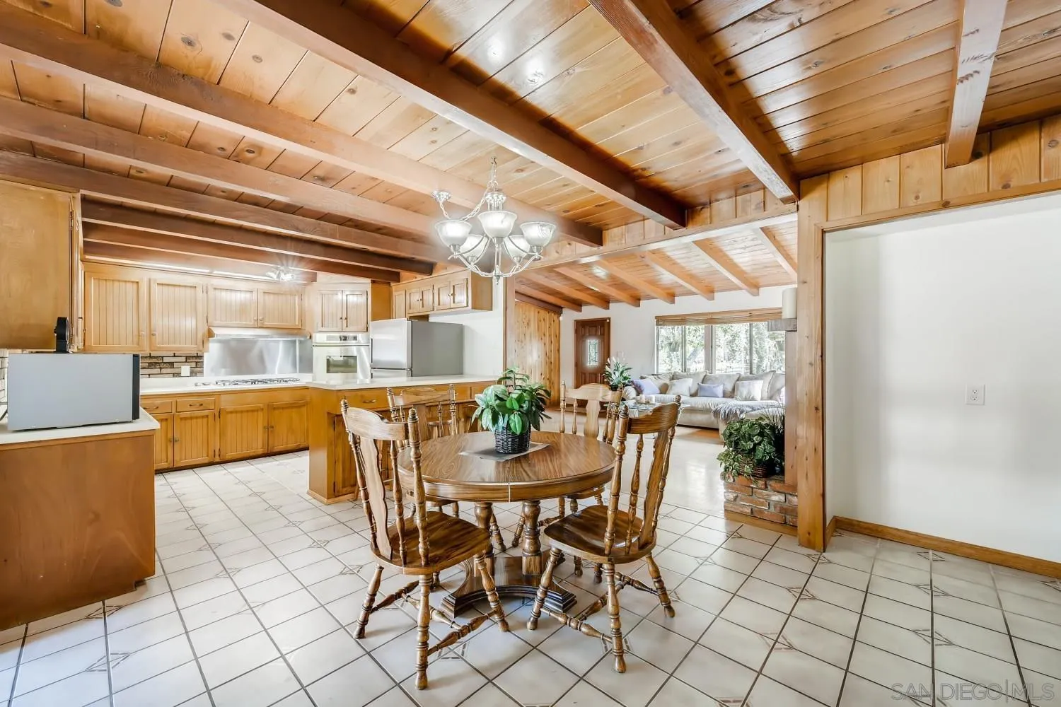 13519 East Lakeview Road Lakeside, CA 92040 - Photo 6 of 28 Gallery Image 6