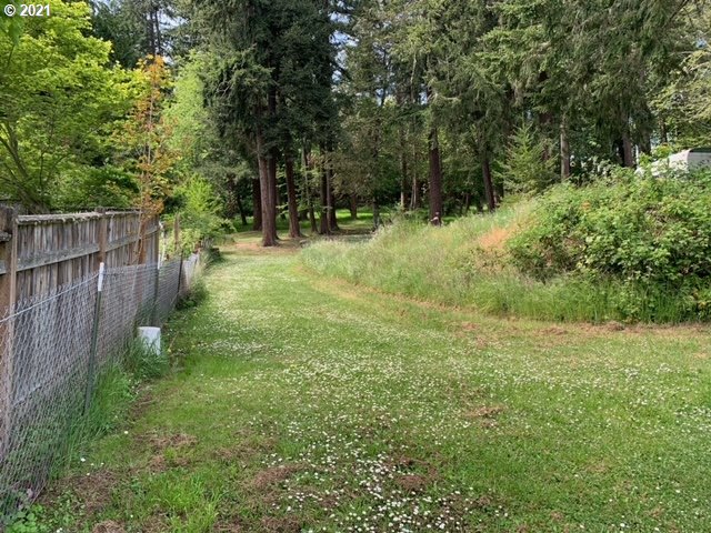 2114 Riverview Street Eugene, OR 97403 - Photo 18 of 28