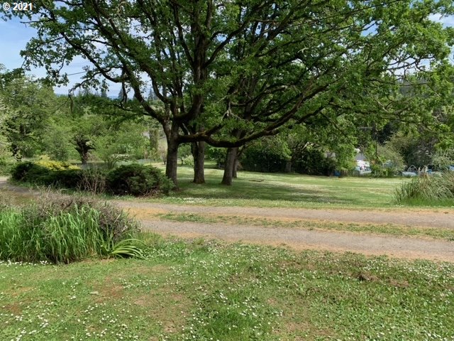 2114 Riverview Street Eugene, OR 97403 - Photo 3 of 28