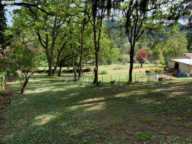 2114 Riverview Street Eugene, OR 97403 - Photo 21 of 28