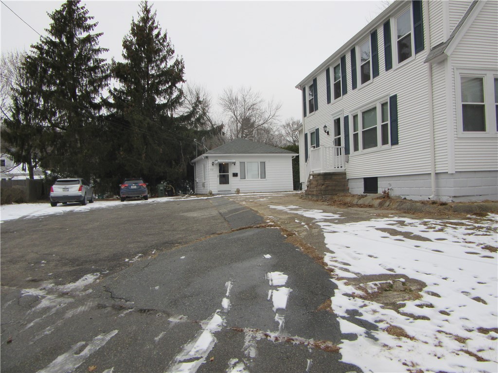 530 George Waterman Road Johnston, RI 02919 - Photo 3 of 17