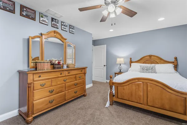 $749,900 | 12648 County Rd West 00 N South, Russiaville, IN 46979