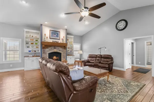 $749,900 | 12648 County Rd West 00 N South, Russiaville, IN 46979