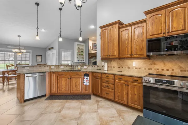 $749,900 | 12648 County Rd West 00 N South, Russiaville, IN 46979