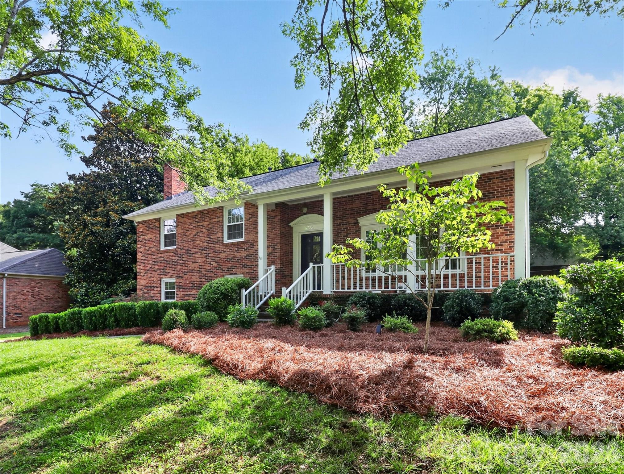 6725 Windyrush Road Charlotte, NC 28226 - Photo 2 of 35