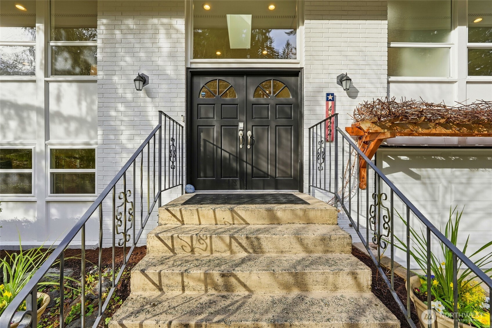 4822 Fowler Avenue Everett, WA 98203 - Photo 37 of 40 a view of entryway with a wooden floor