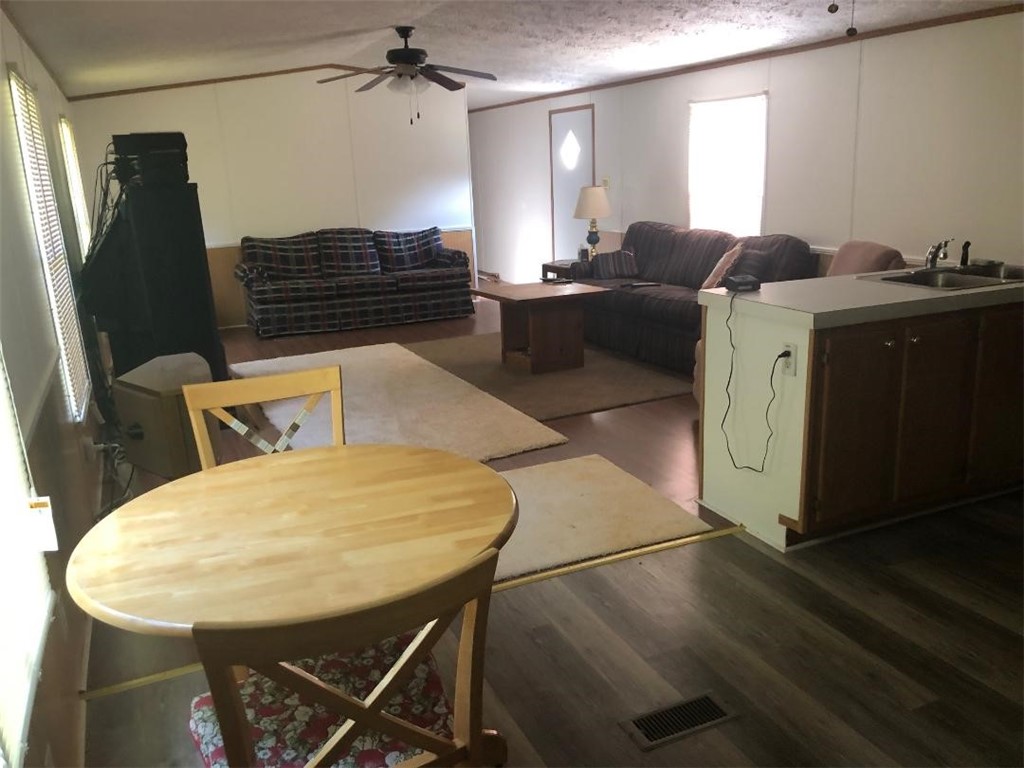 386 Franks Place Road Iva, SC 29655 - Photo 12 of 18 Gallery Image 12