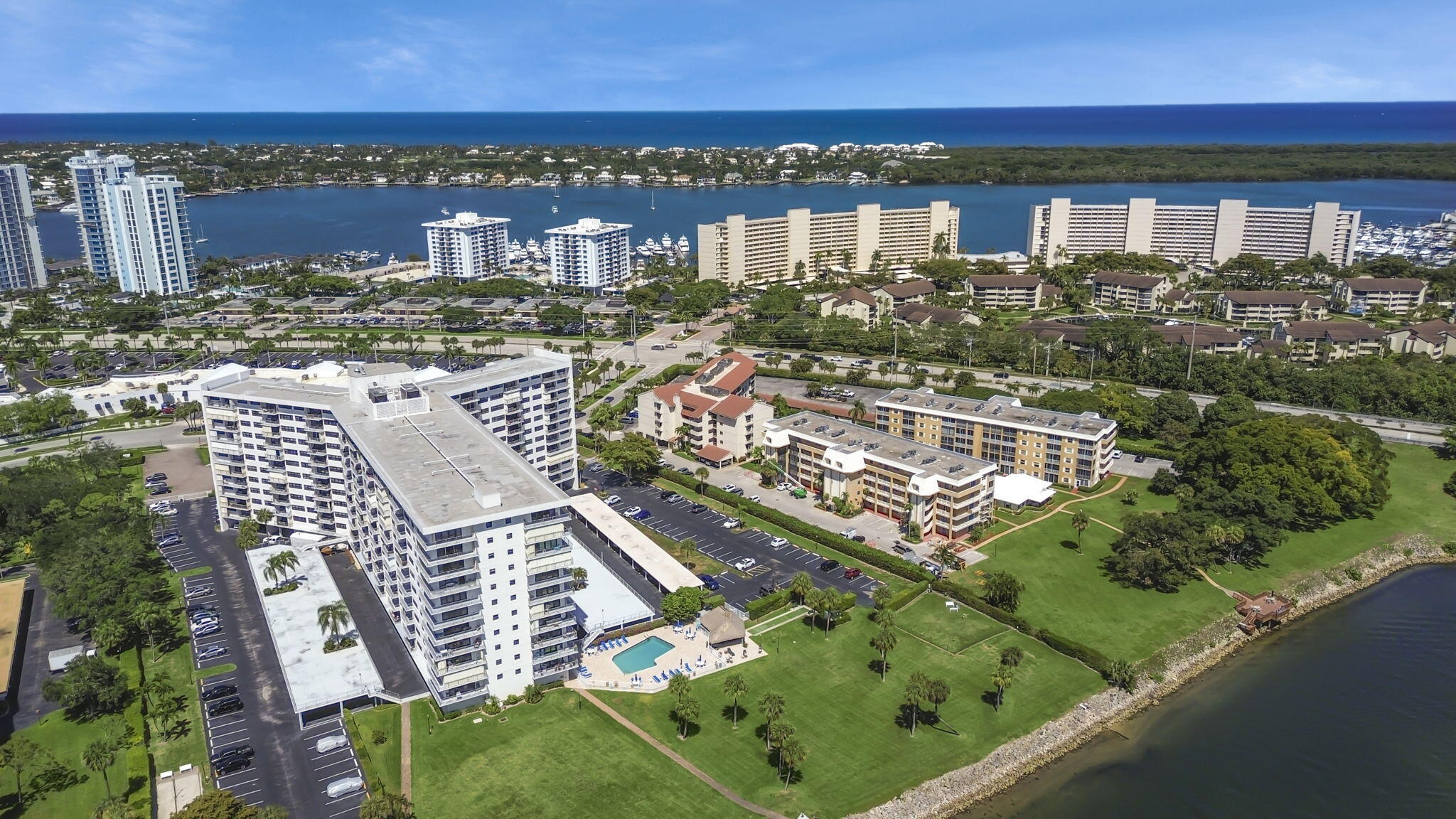 336 Golfview Road, Unit 406 North Palm Beach, FL 33408 - Photo 30 of 34 336 Golfview Rd Unit 406