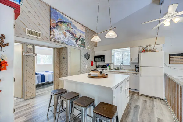 $3,129,500 | 346 Creekside Estates, Onalaska, TX 77360