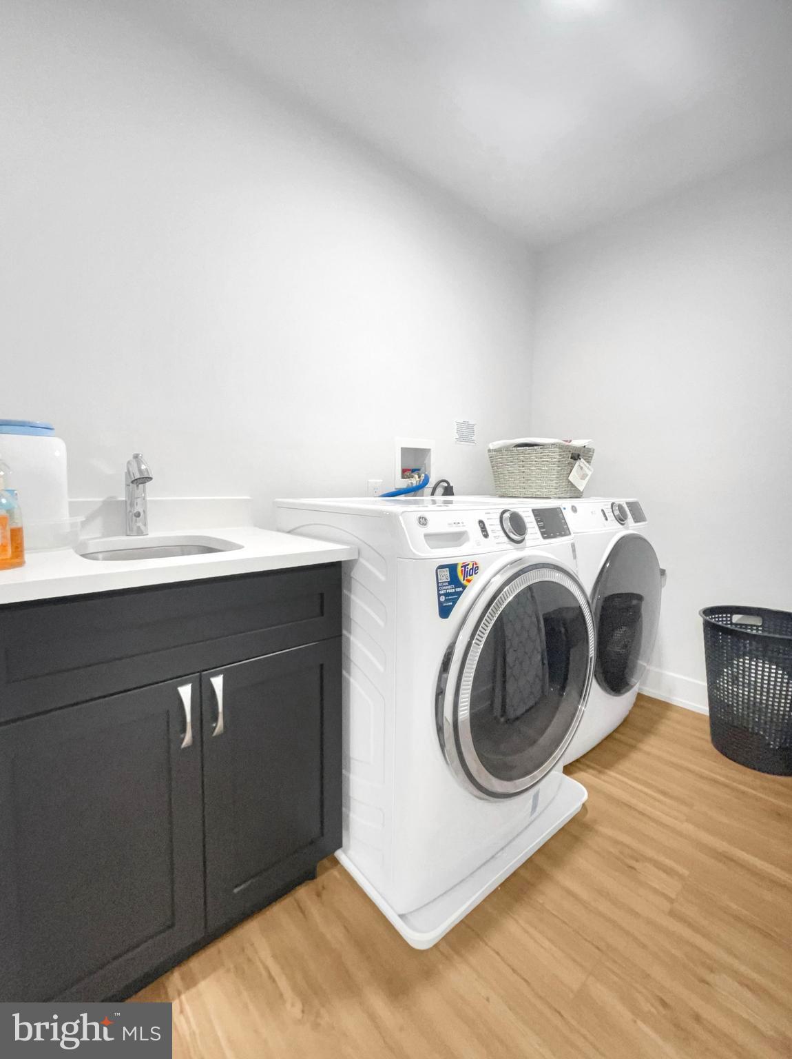2001 Hyview Terrace Dresher, PA 19025 - Photo 6 of 26 a utility room with sink dryer and washer