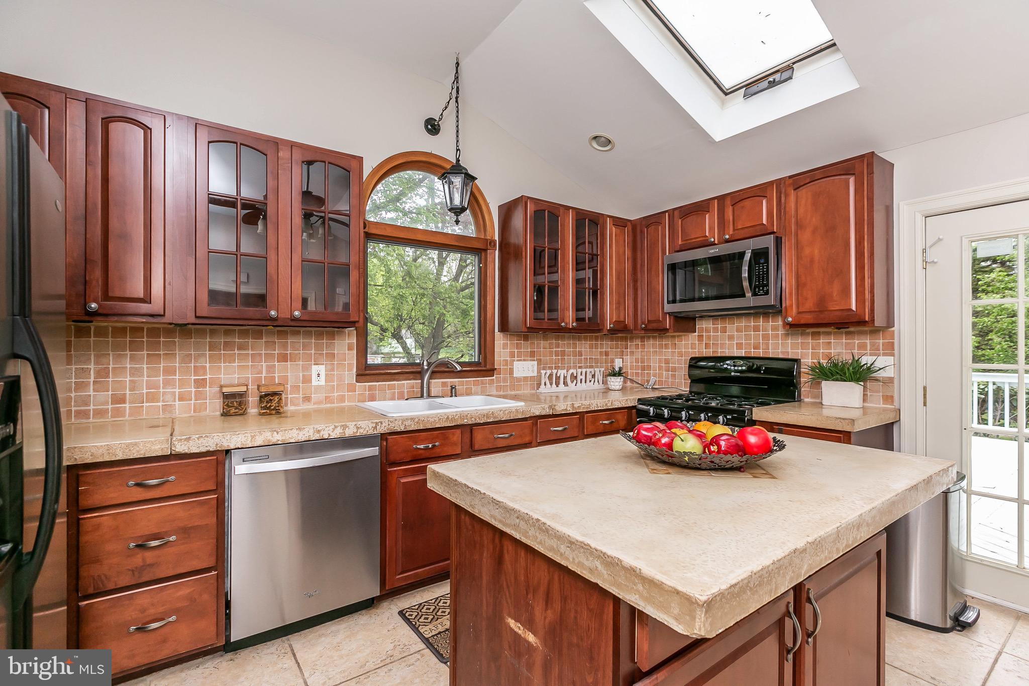 1407 Providence Road Towson, MD 21286 - Photo 14 of 45