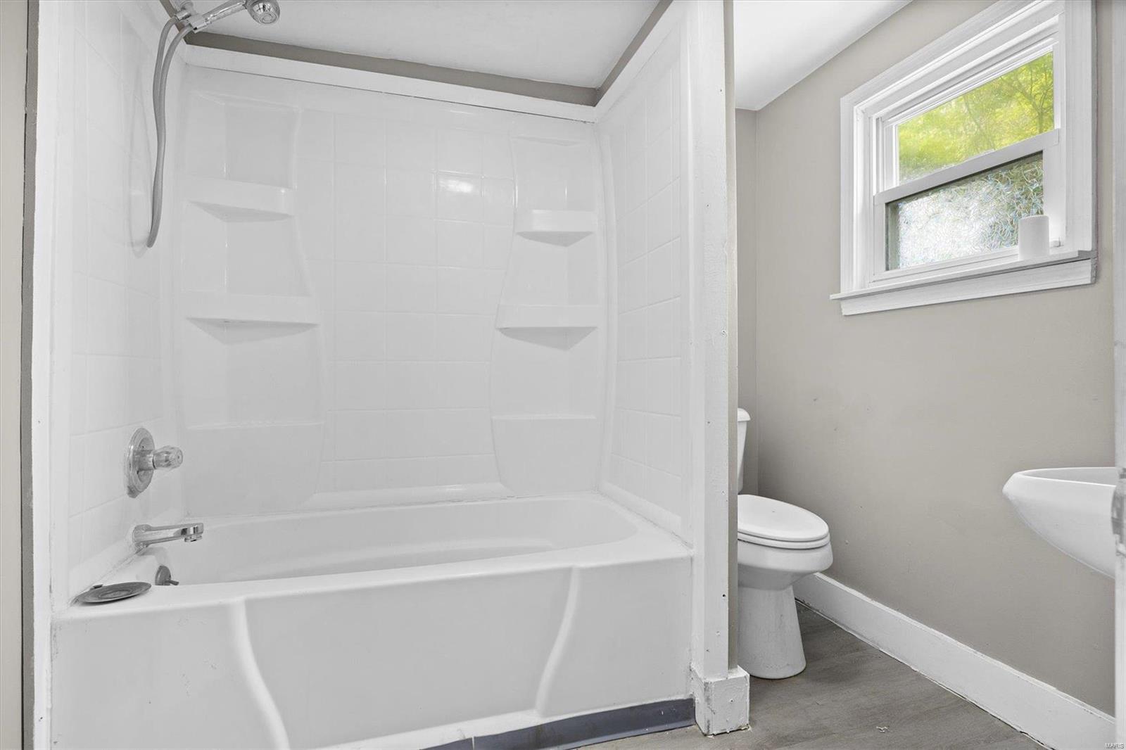 621 Royal Heights Road Belleville, IL 62226 - Photo 11 of 25 Gallery Image 11