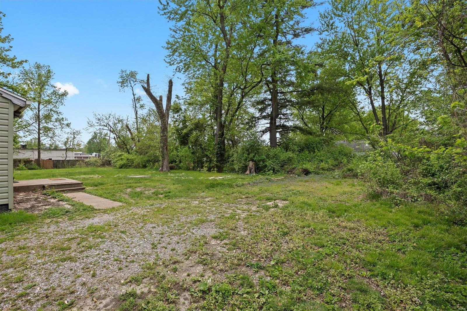 621 Royal Heights Road Belleville, IL 62226 - Photo 23 of 25 Gallery Image 23