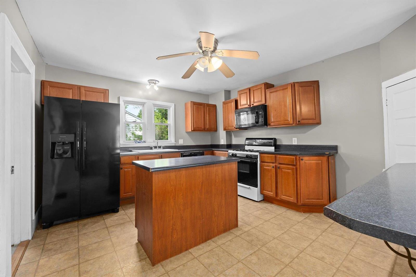 621 Royal Heights Road Belleville, IL 62226 - Photo 8 of 25 Gallery Image 8