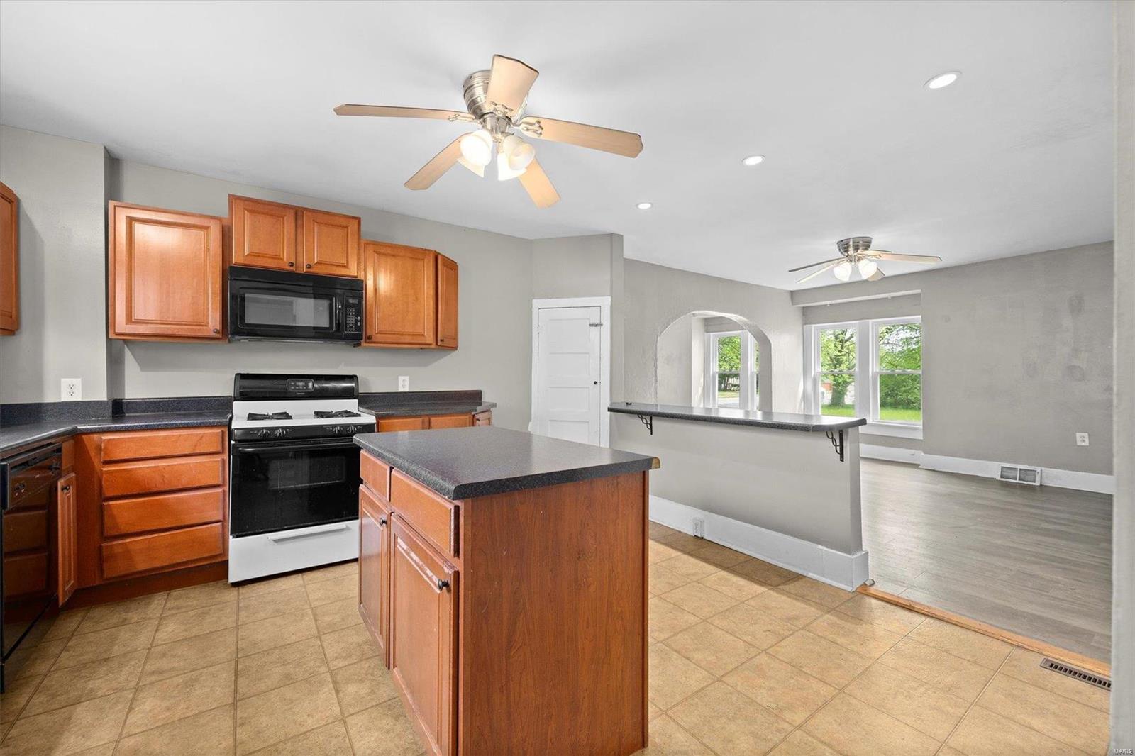 621 Royal Heights Road Belleville, IL 62226 - Photo 10 of 25 Gallery Image 10