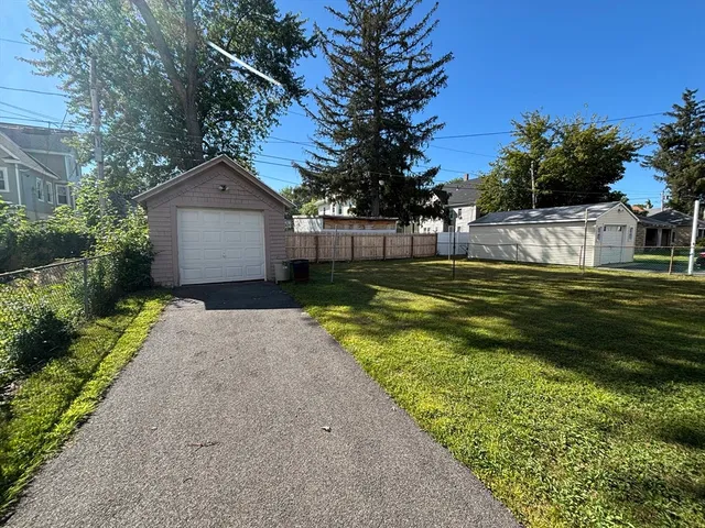 $194,000 | 88 Dunmoreland Street, Springfield, MA 01109