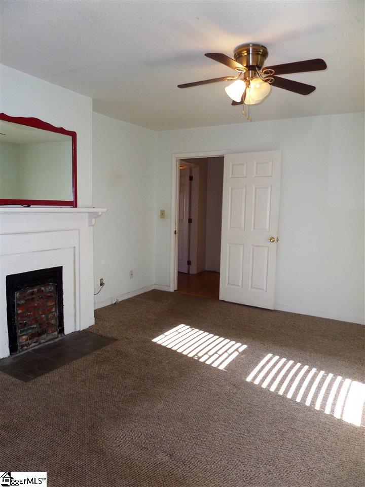 702 South Line Street Greer, SC 29651 - Photo 11 of 16 Gallery Image 11