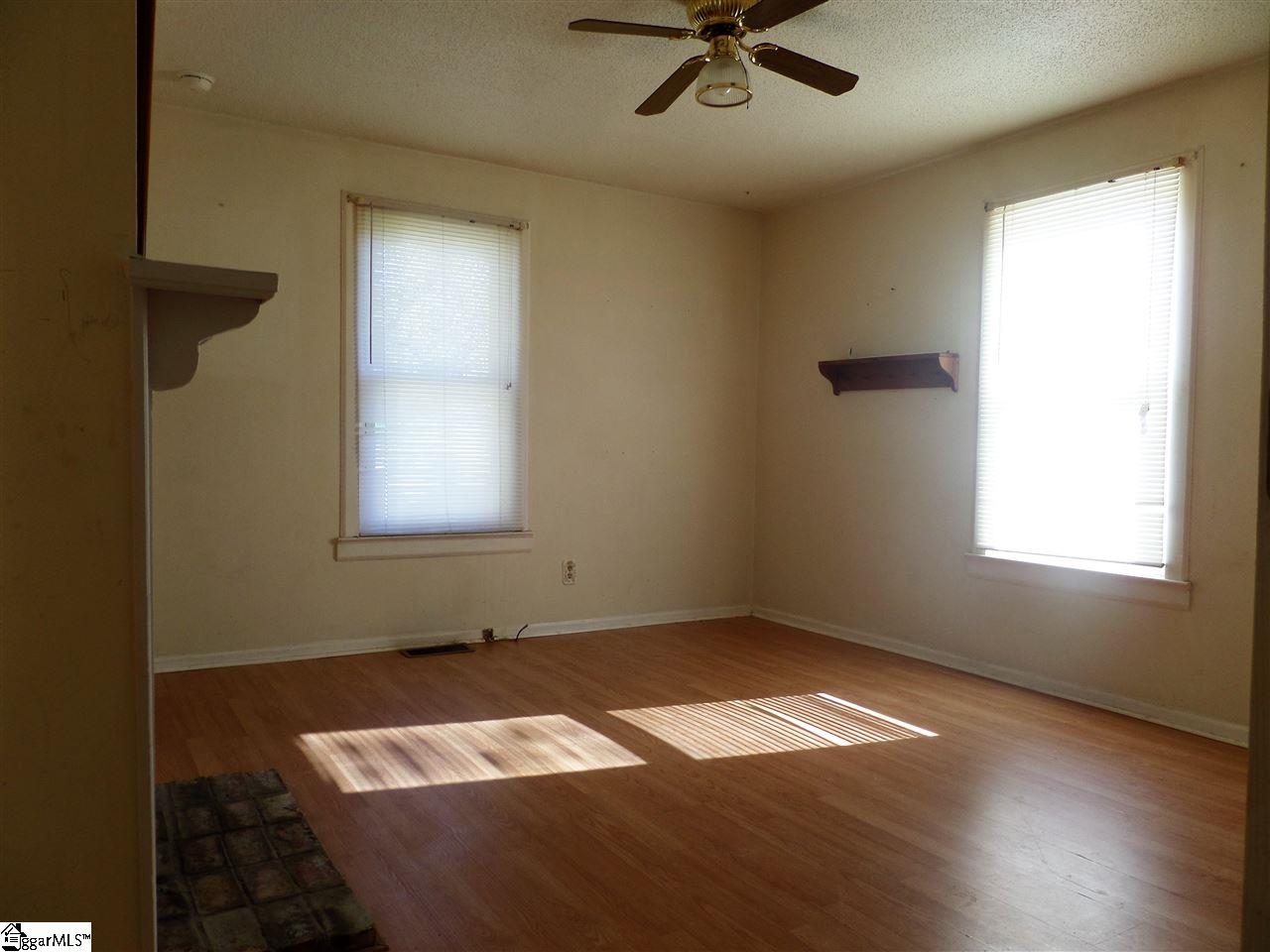 702 South Line Street Greer, SC 29651 - Photo 8 of 16 Gallery Image 8