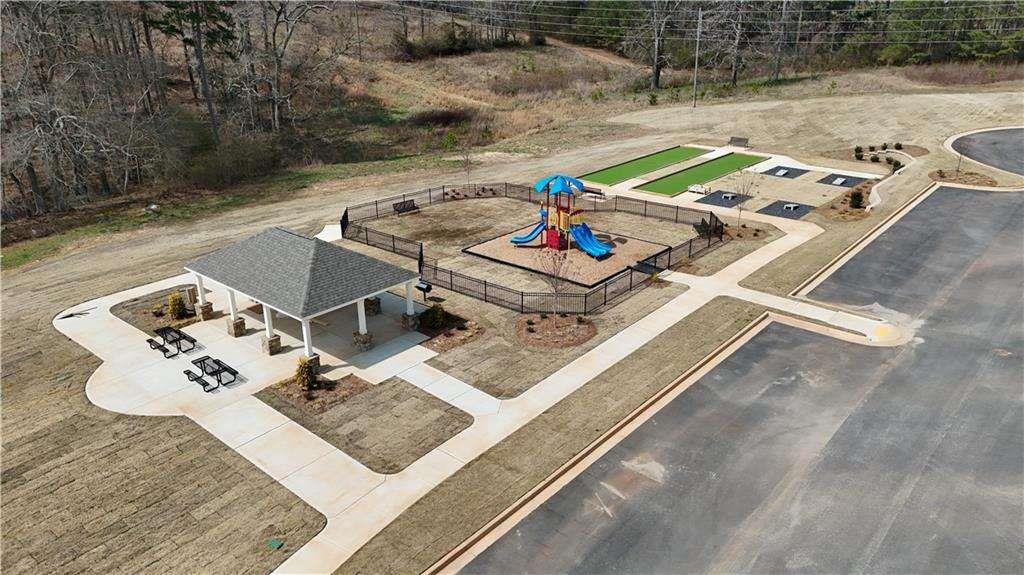 136 Otway Loop Winder, GA 30680 - Photo 3 of 7