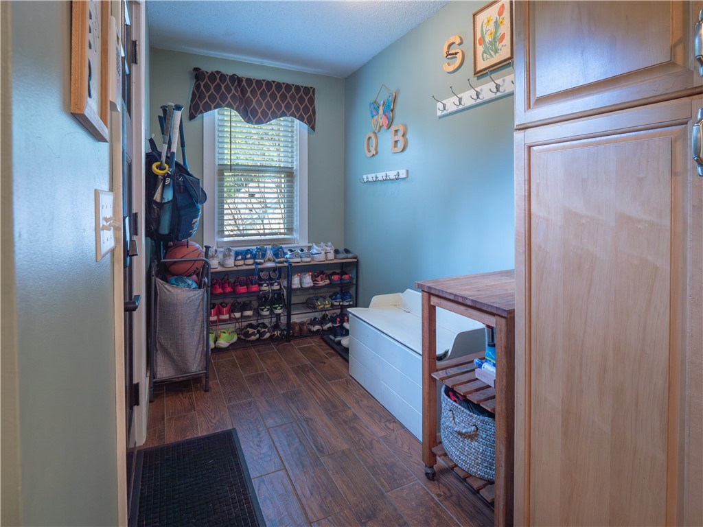 1101 Danielson Pike Scituate, RI 02857 - Photo 12 of 30