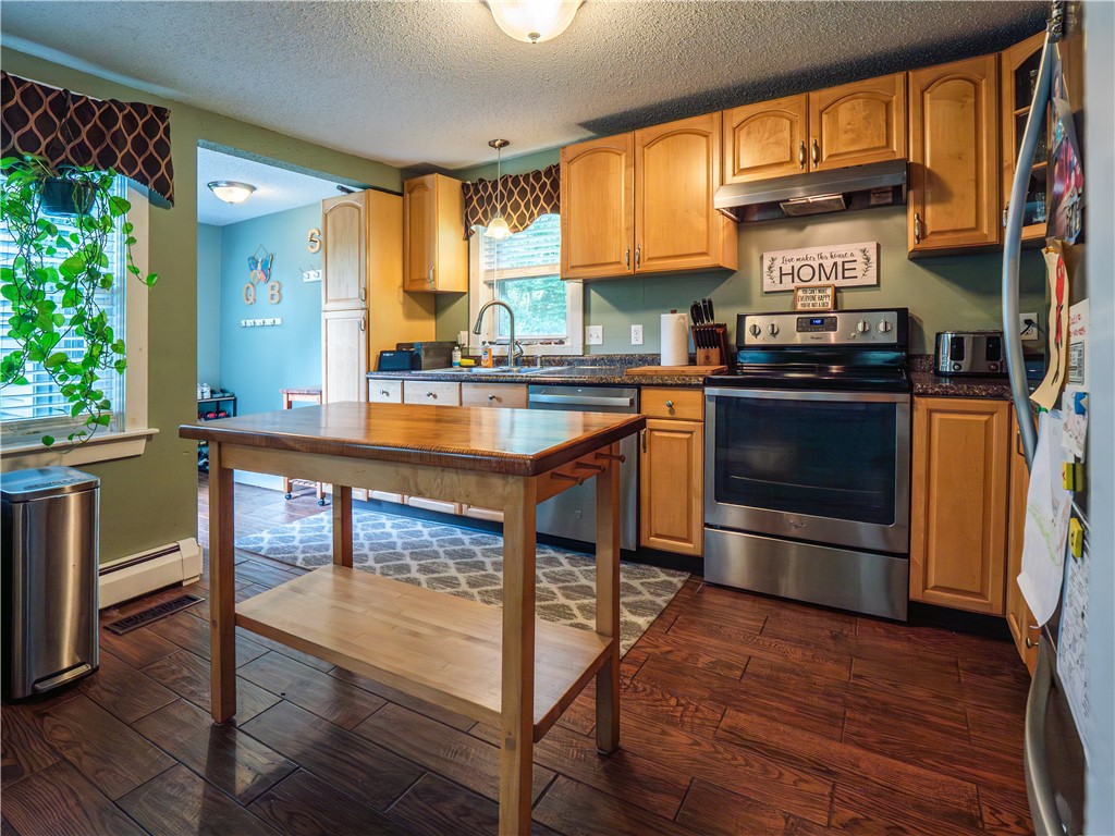 1101 Danielson Pike Scituate, RI 02857 - Photo 5 of 30