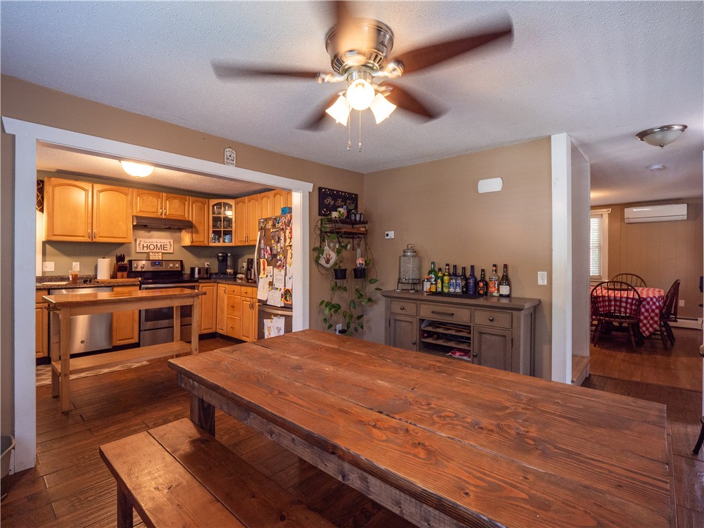 1101 Danielson Pike Scituate, RI 02857 - Photo 7 of 30