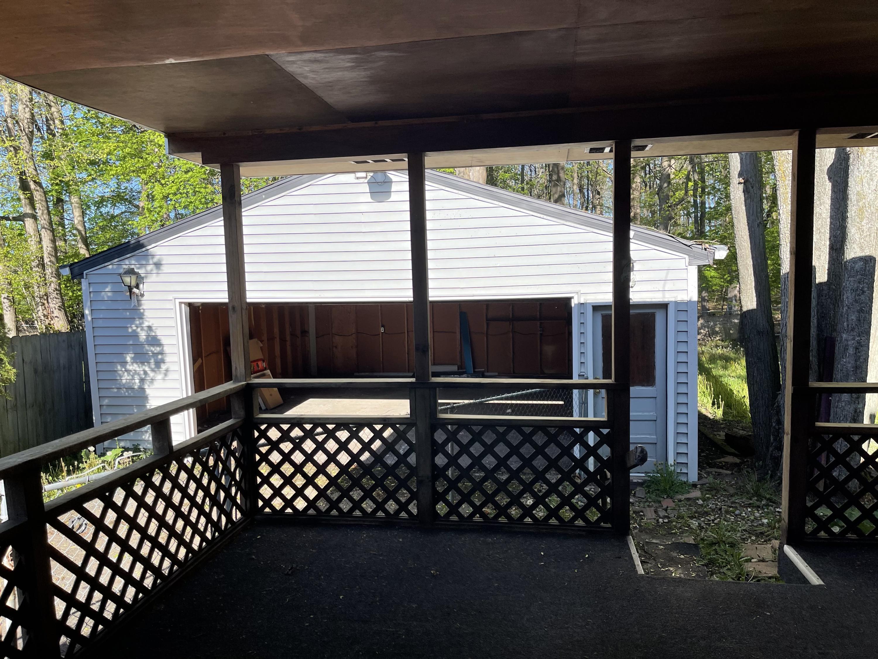 3034 Sunderland Road Lansing, MI 48911 - Photo 18 of 20 Porch